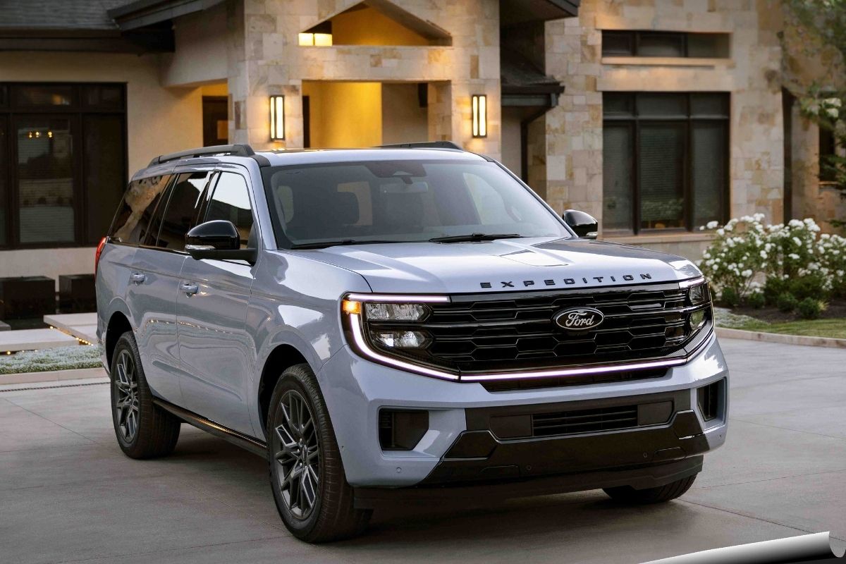 2025 Ford Expedition Debuts Sleek Space Silver Exterior – Patriot